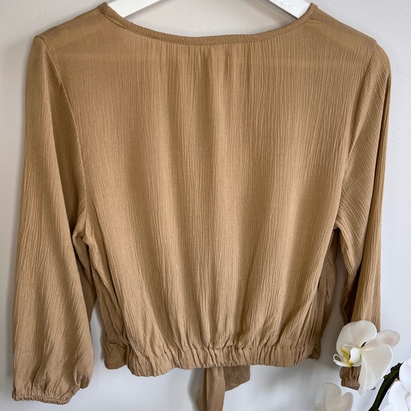 Full-sleeve summer blouse with a front knot (bow) - Picture 9 of 10